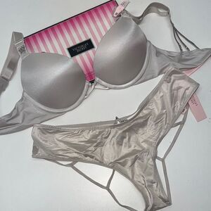 🔥Victoria's Secret Set Bra Soft Gray silver bombshell Sz 32A panty M New